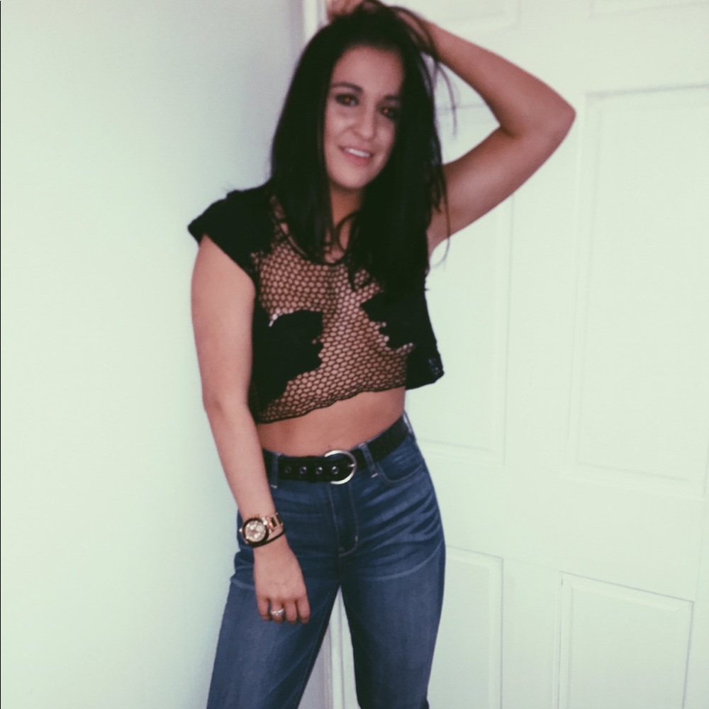 BLACK MESH GOING OUT TOP FROM TOBI